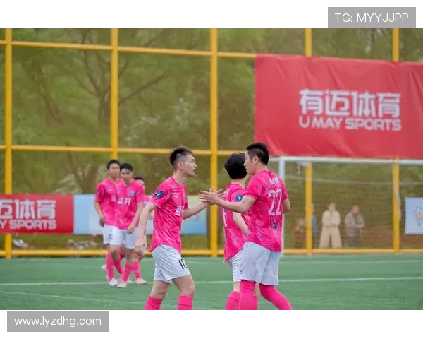 中国足球超级联赛新赛季揭幕战精彩纷呈 多支强队争夺冠军席位