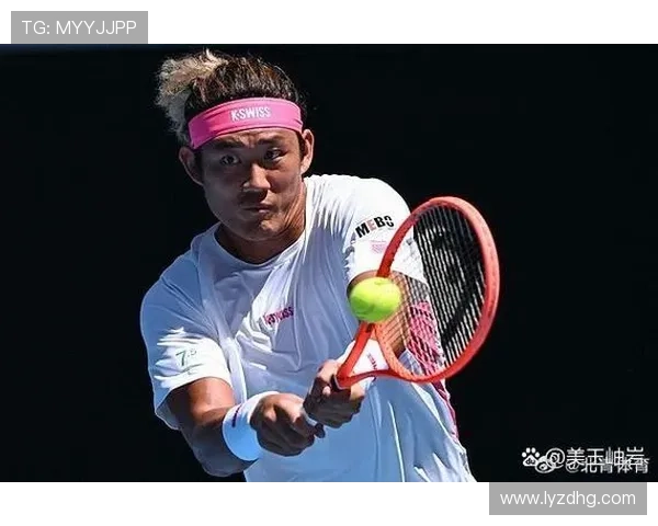 网球赛季重启：明星球员伤愈复出 新晋黑马崭露头角