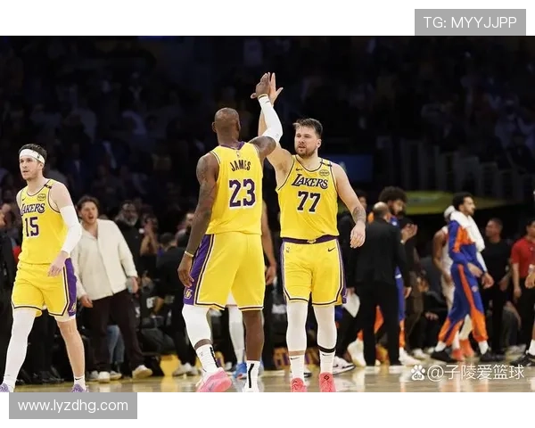 NBA最新动向：詹姆斯复出助湖人连胜 库里伤情更新勇士迎战热火